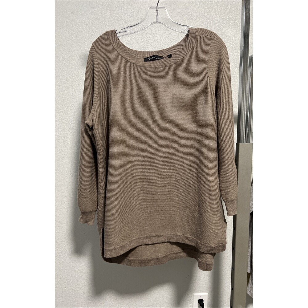 Eyn Women’s Sweater Size 1X Brown Rayon blend Long Sleeve Unique Design